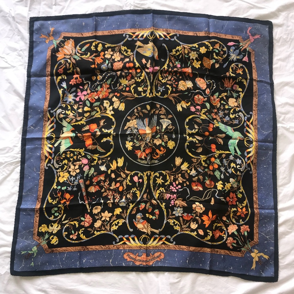 Hermès Bird Scarf / Wrap